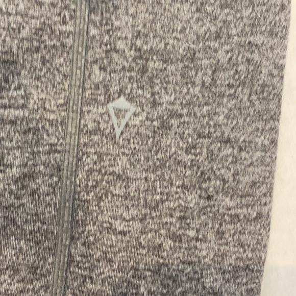 Ivivva leggings - size 8 - Picture 4 of 4